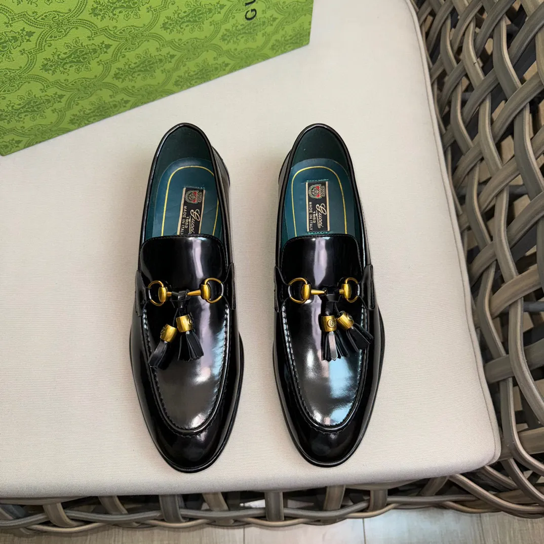 Men's shoes 💰900 Gucci ~ High-end genuine leather outsole men's casual leather shoes | The upper is made of imported original first-layer cowhide material | Classic horsebit decoration | Leather handmade tassel embellishment | Low-key luxury temperament | Comfortable foot feel | Imported genuine leather outsole | First-layer cowhide inner cowhide pad | Fine details Size: 39-44 (customized at 45.46)